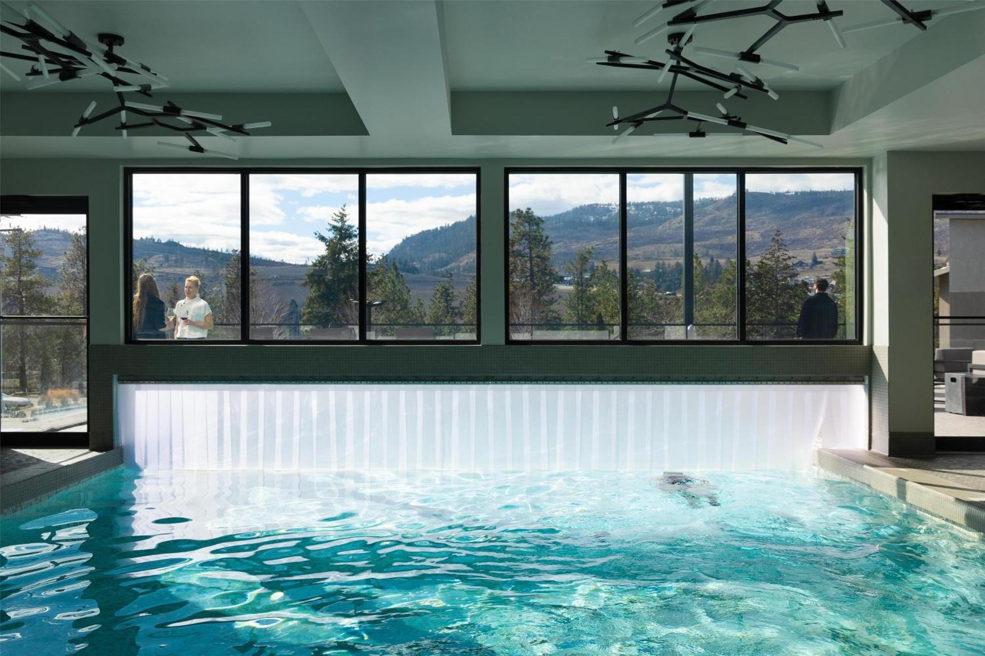 Holiday Inn West Kelowna Exterior foto