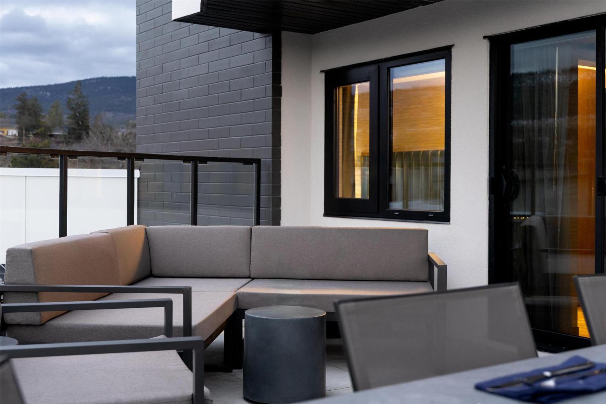 Holiday Inn West Kelowna Exterior foto