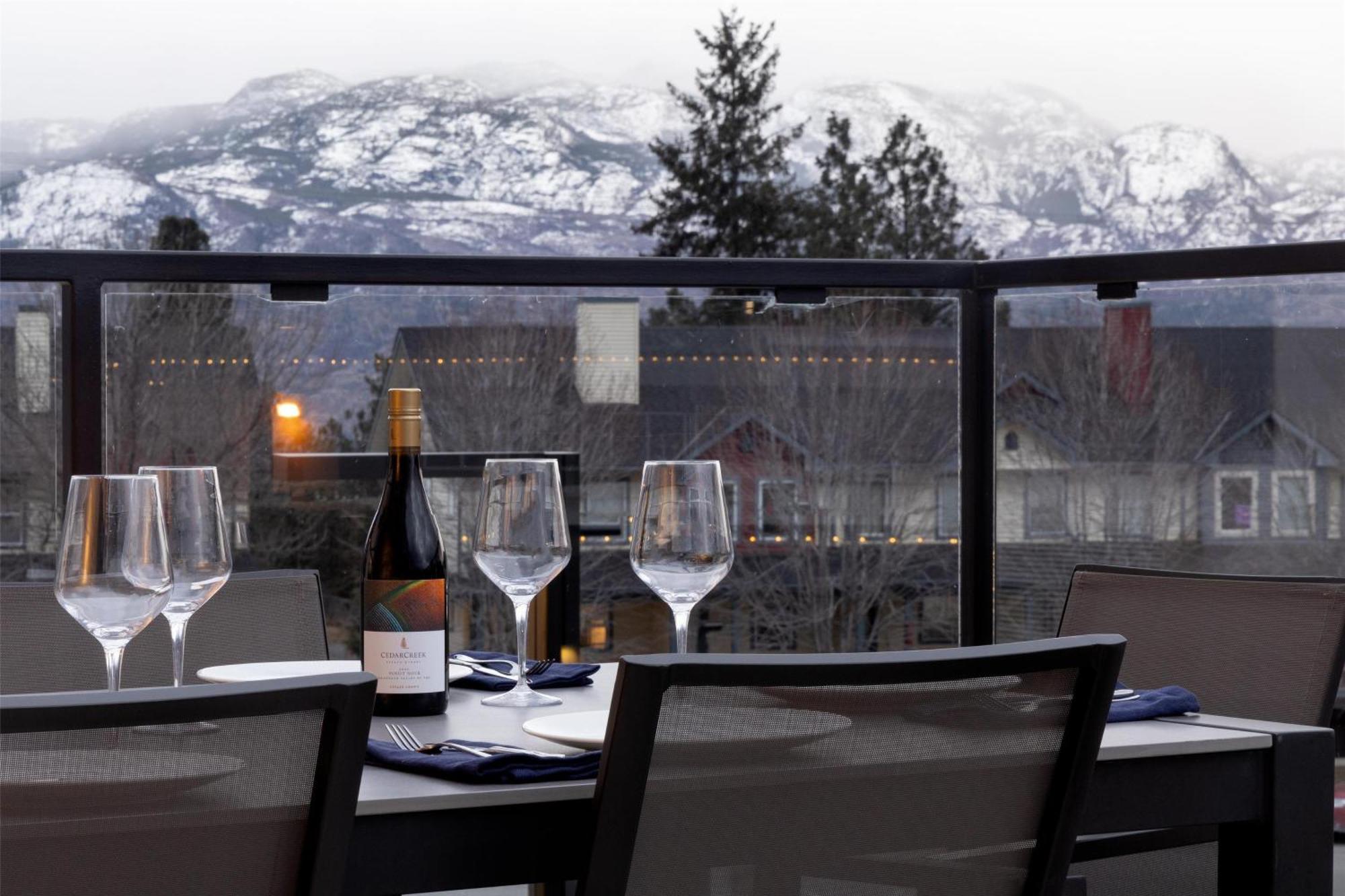 Holiday Inn West Kelowna Exterior foto