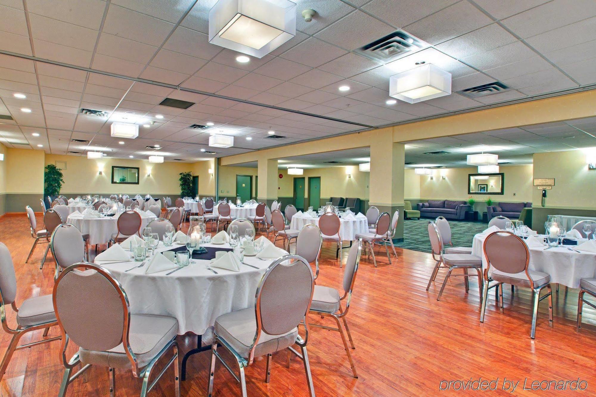 Holiday Inn West Kelowna Restaurant foto