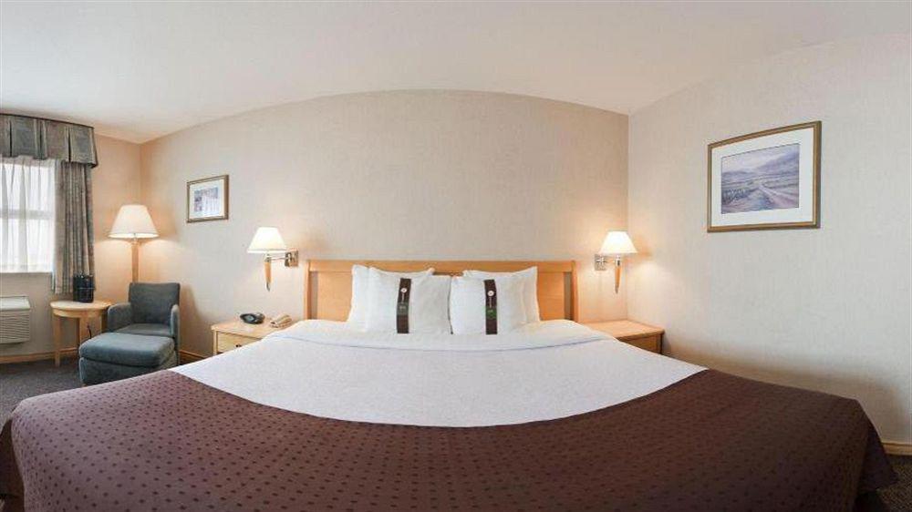 Holiday Inn West Kelowna Exterior foto