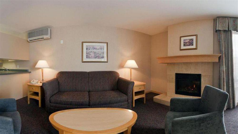 Holiday Inn West Kelowna Exterior foto